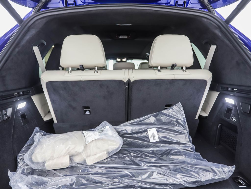 Thumbnail: 2026 BMW X7 - 28