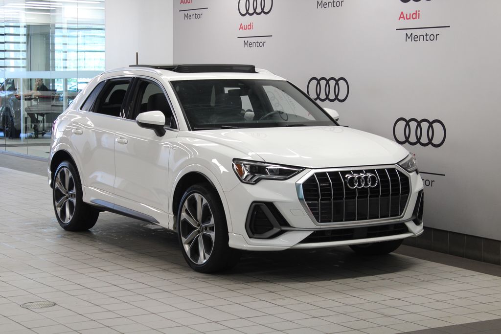 Thumbnail: 2020 Audi Q3 - 8