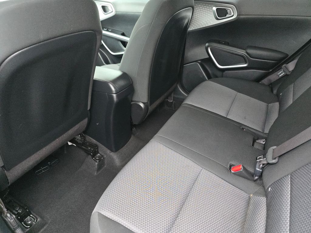 2023 Kia Soul LX photo 17