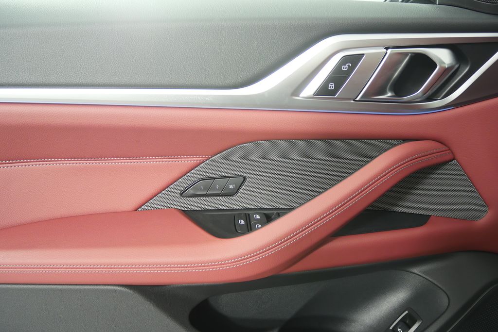 Thumbnail: 2025 BMW i4 - 9