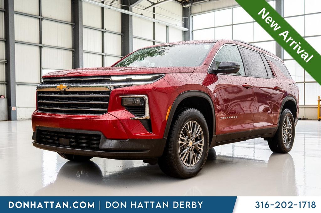 Radiant Red Tintcoat 2025 Chevrolet Traverse SUV / Crossover Front-Wheel Drive 8-Speed Automatic