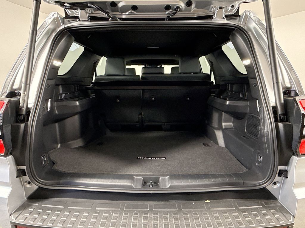 Thumbnail: 2025 Toyota 4Runner - 28