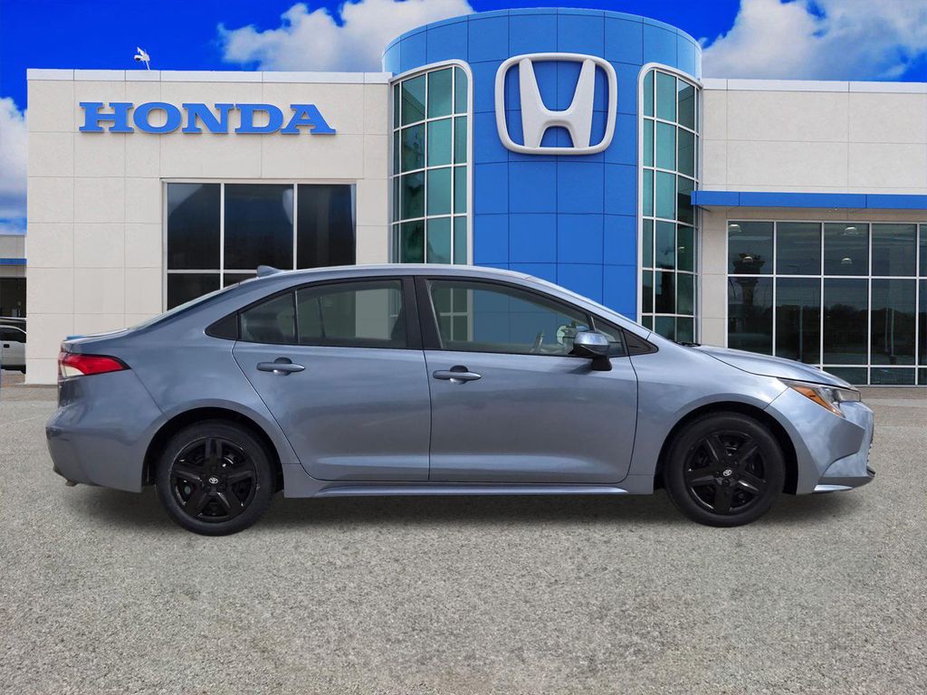 Used 2024 Toyota Corolla LE with VIN 5YFB4MDE2RP108567 for sale in Weatherford, TX