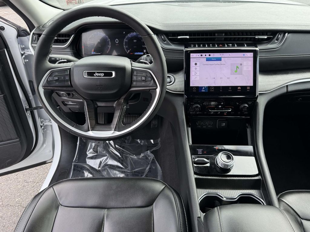 Used 2023 White Jeep Limited image 18