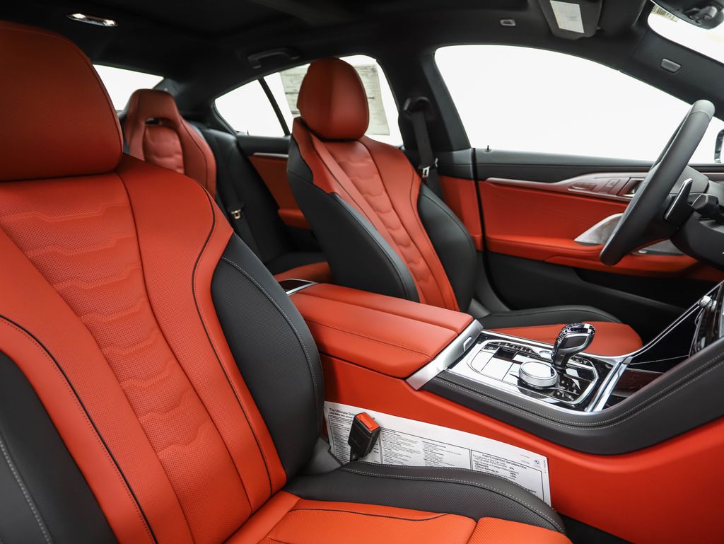 Thumbnail: 2026 BMW 8 Series - 32