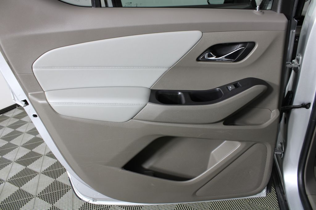 Used 2018 Chevrolet Traverse for sale in 
