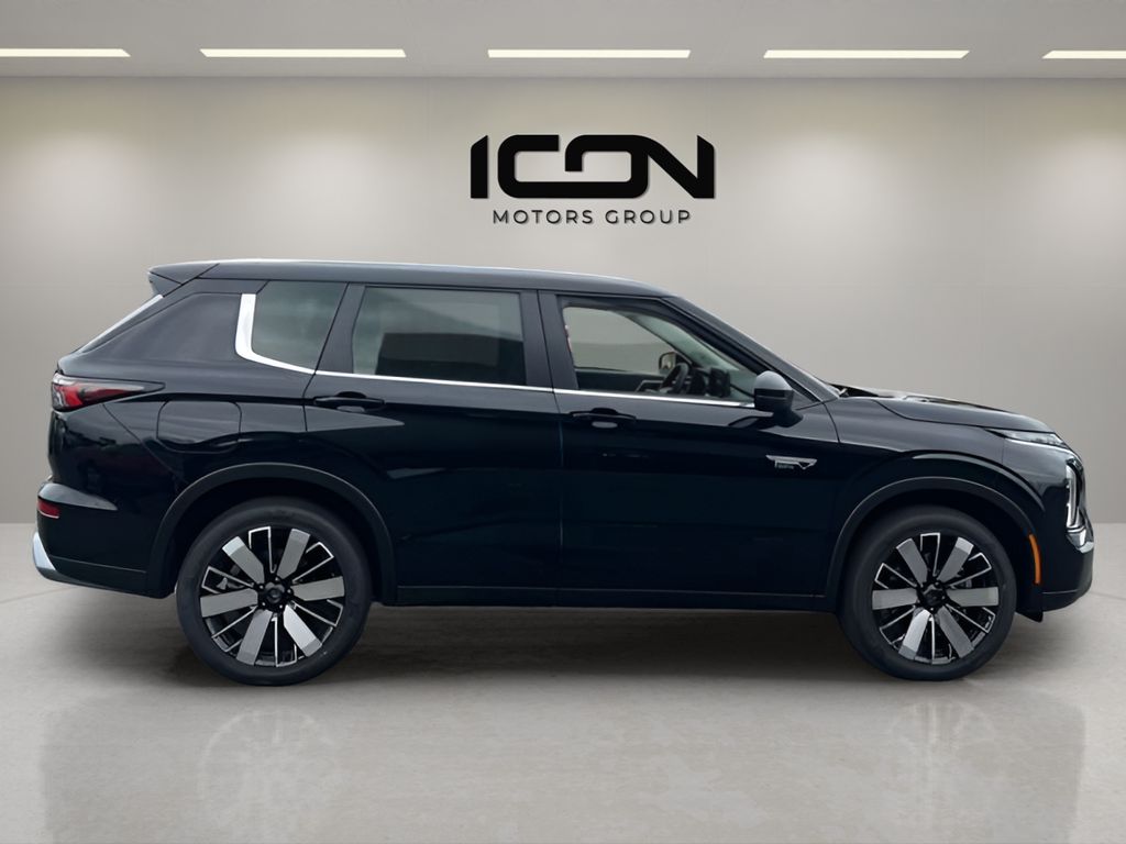 New 2026 Mitsubishi Outlander PHEV SUV