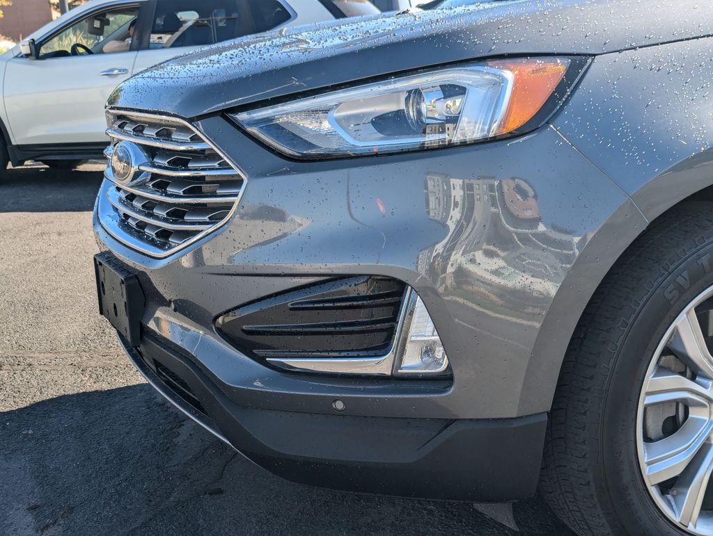 2021 Ford Edge Titanium 12