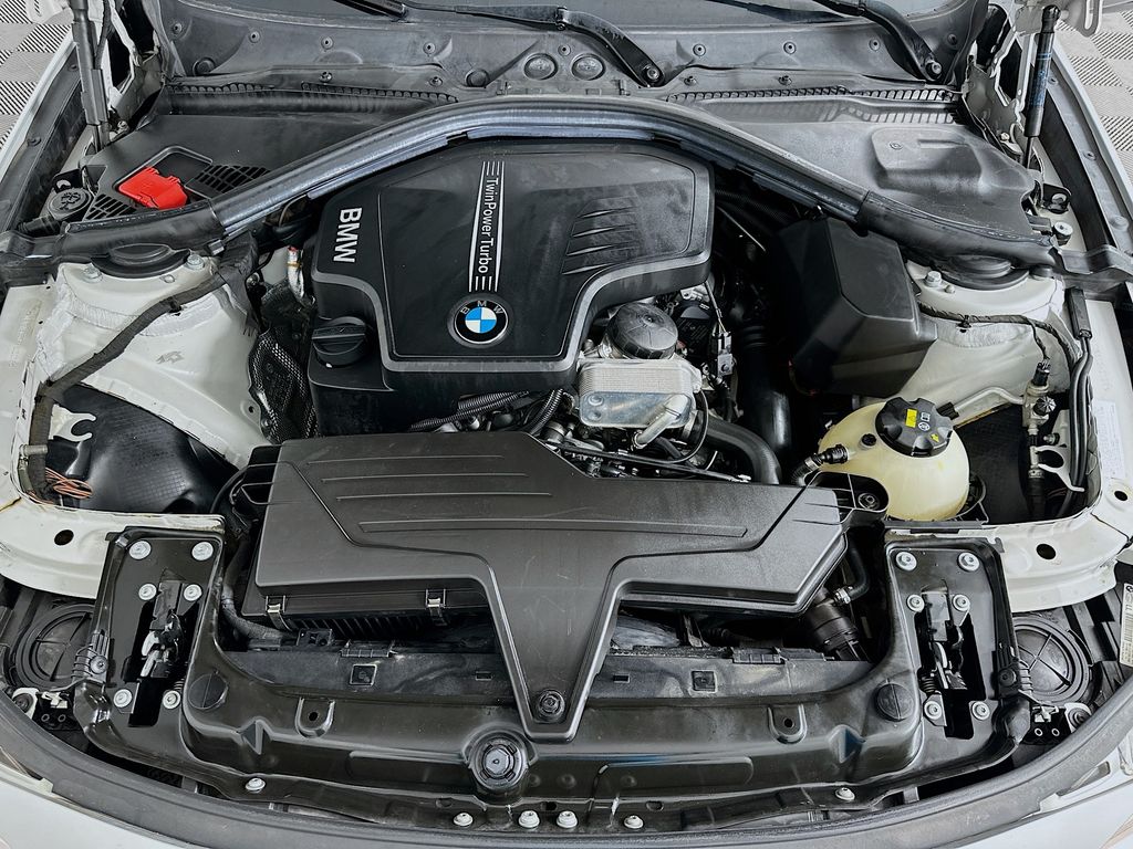 Thumbnail: 2014 BMW 3 Series - 30