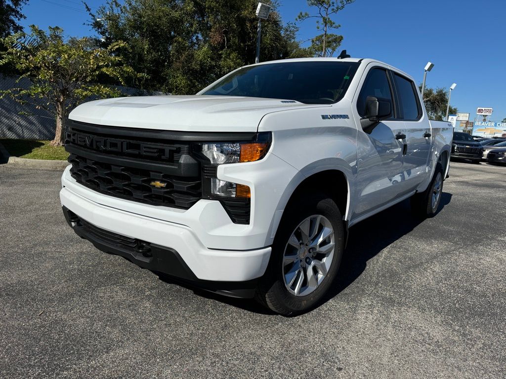 2025 Chevrolet Silverado 1500 Custom 4