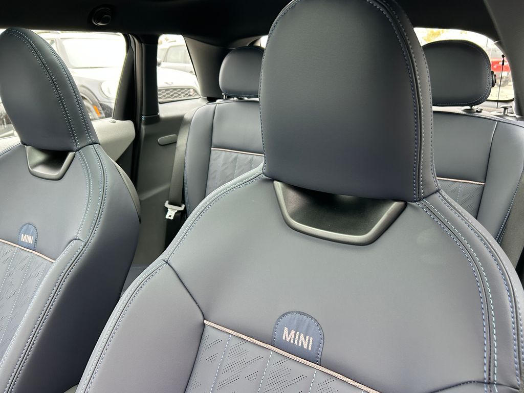 Thumbnail: 2026 MINI Cooper - 14