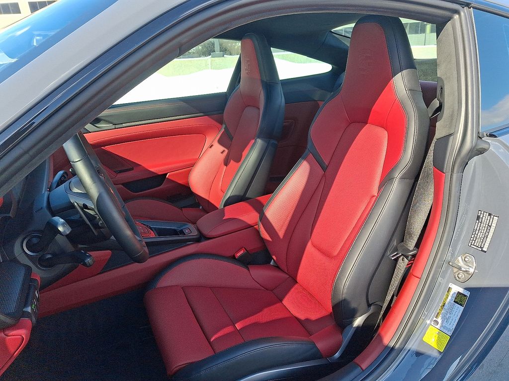 Thumbnail: 2026 Porsche 911 - 5