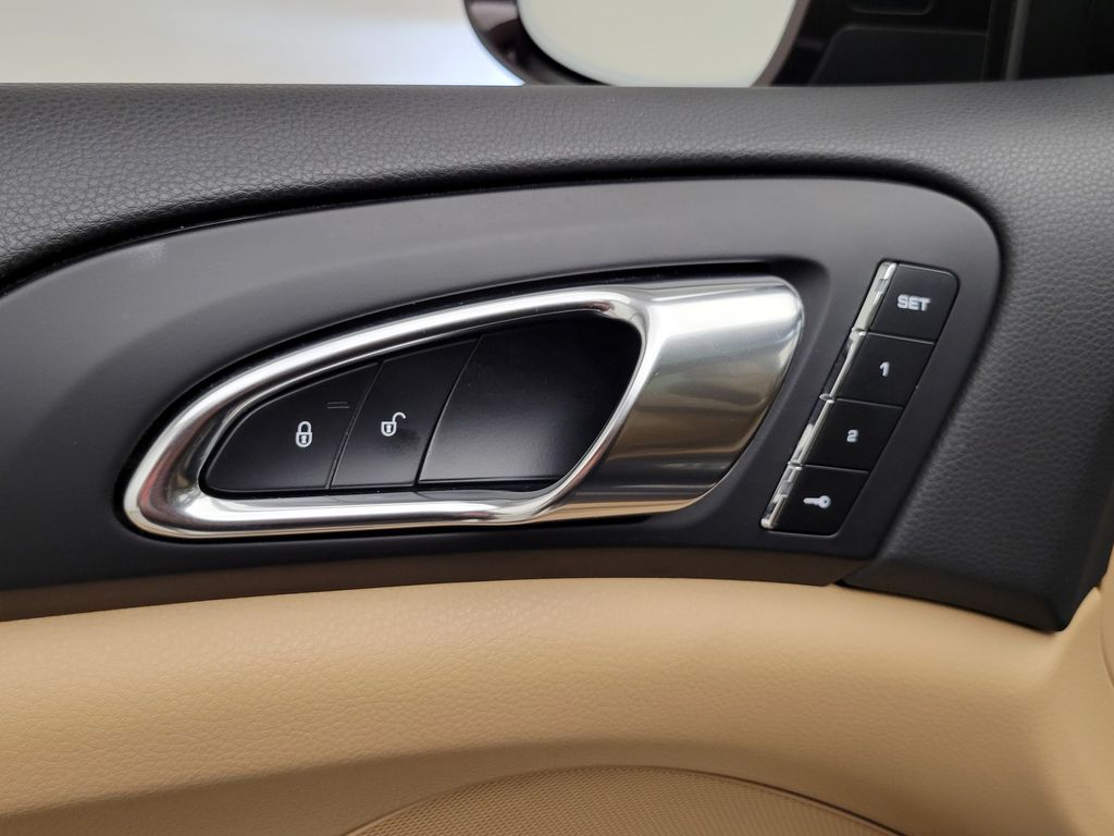 Thumbnail: 2017 Porsche Cayenne - 30