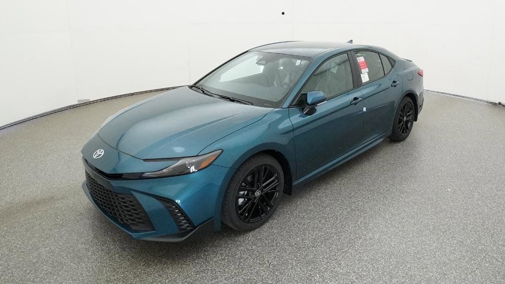 2025 Toyota Camry SE Hero Image