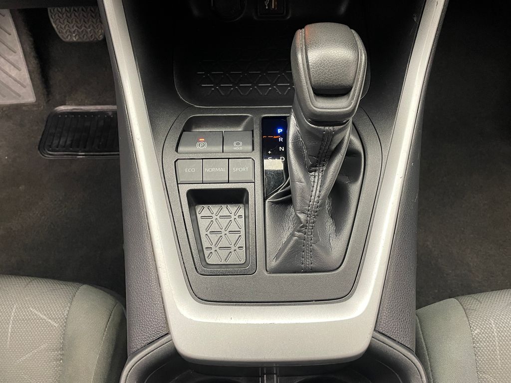 Thumbnail: 2024 Toyota RAV4 - 28