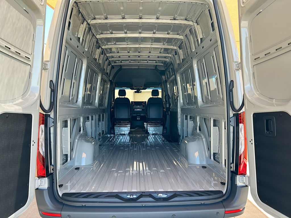 Thumbnail: 2026 Mercedes-Benz Sprinter - 26