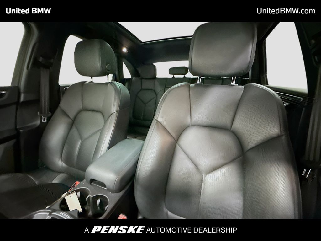 Thumbnail: 2023 Porsche Macan - 5