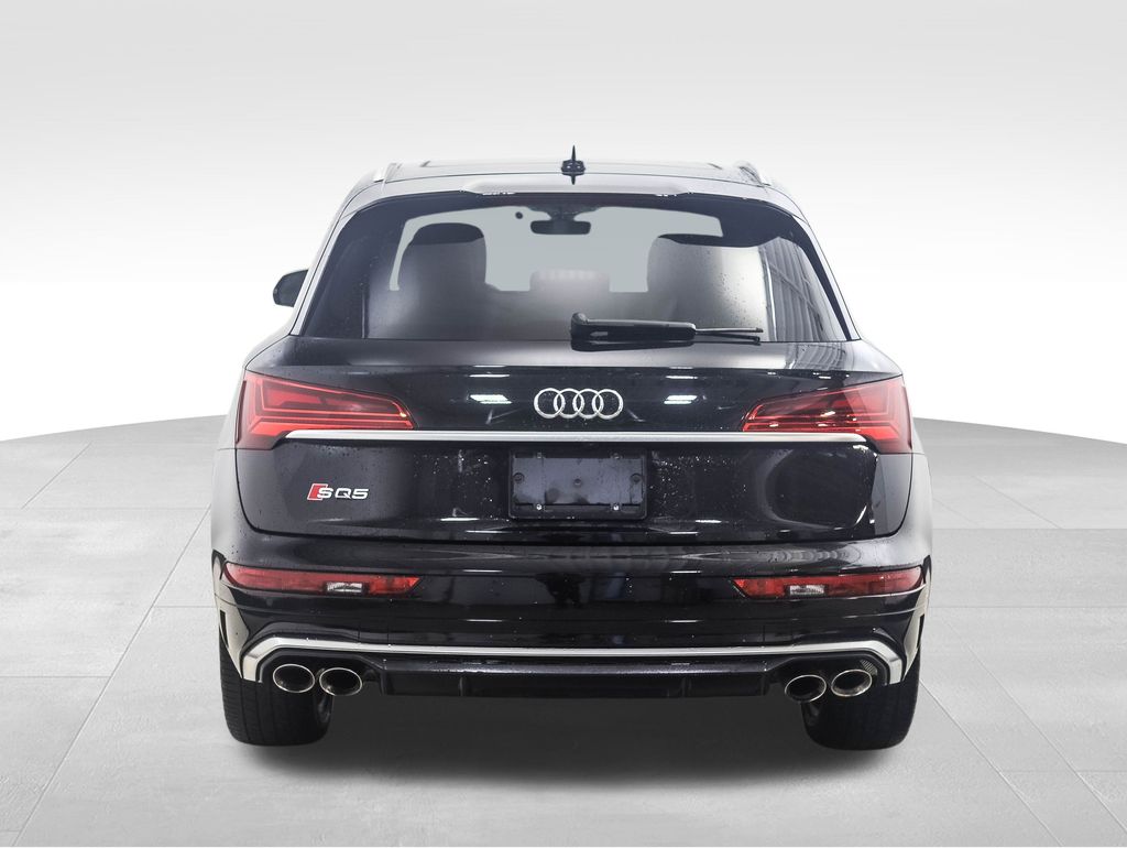Thumbnail: 2022 Audi SQ5 - 4
