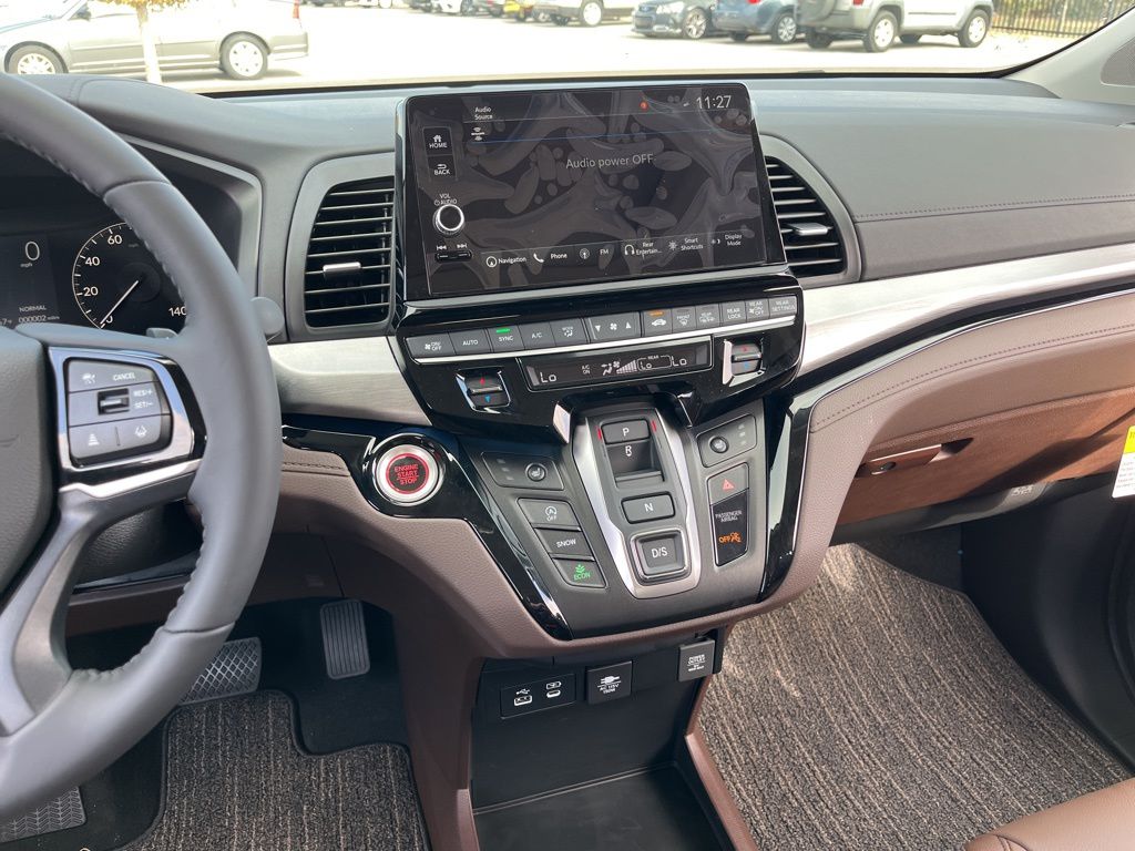 Thumbnail: 2026 Honda Odyssey - 10