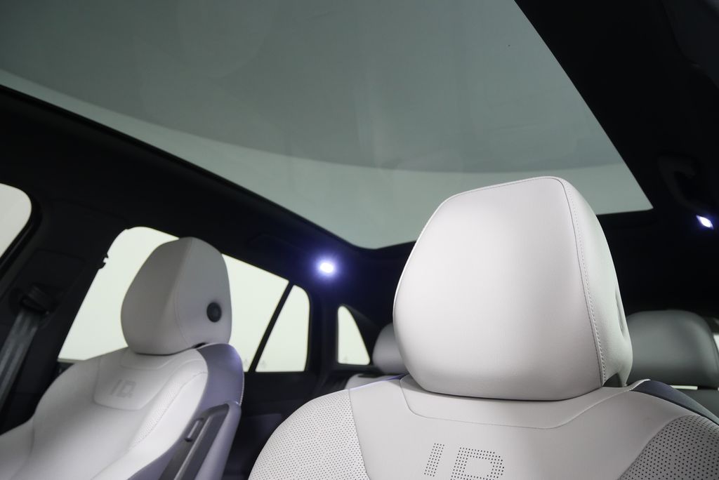 Thumbnail: 2022 Volkswagen ID.4 - 11