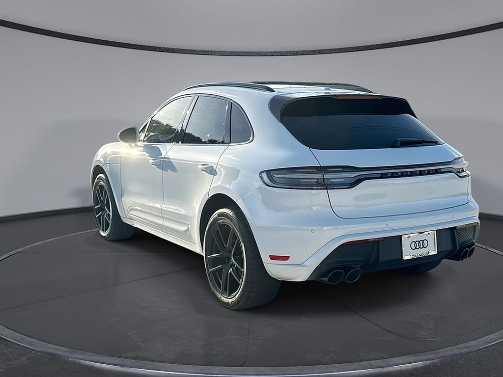 Thumbnail: 2022 Porsche Macan - 10