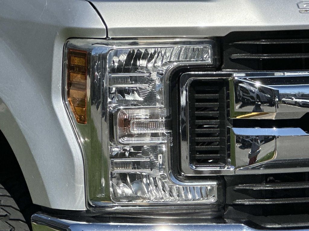 Thumbnail: 2019 Ford Econoline - 5