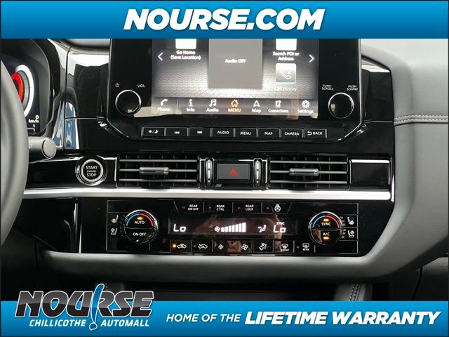 2024 Nissan Pathfinder Platinum photo