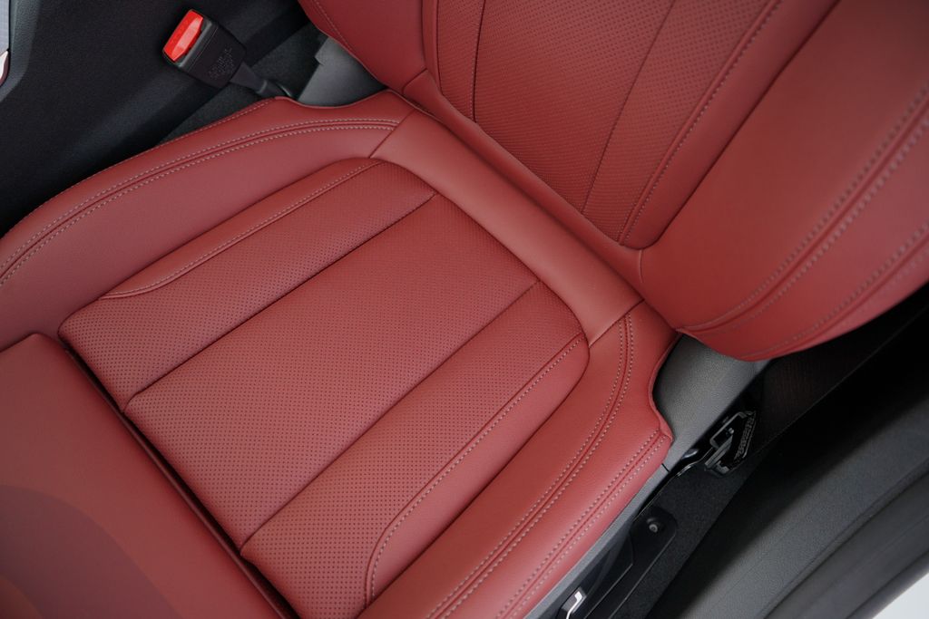 Thumbnail: 2026 BMW 4 Series - 11