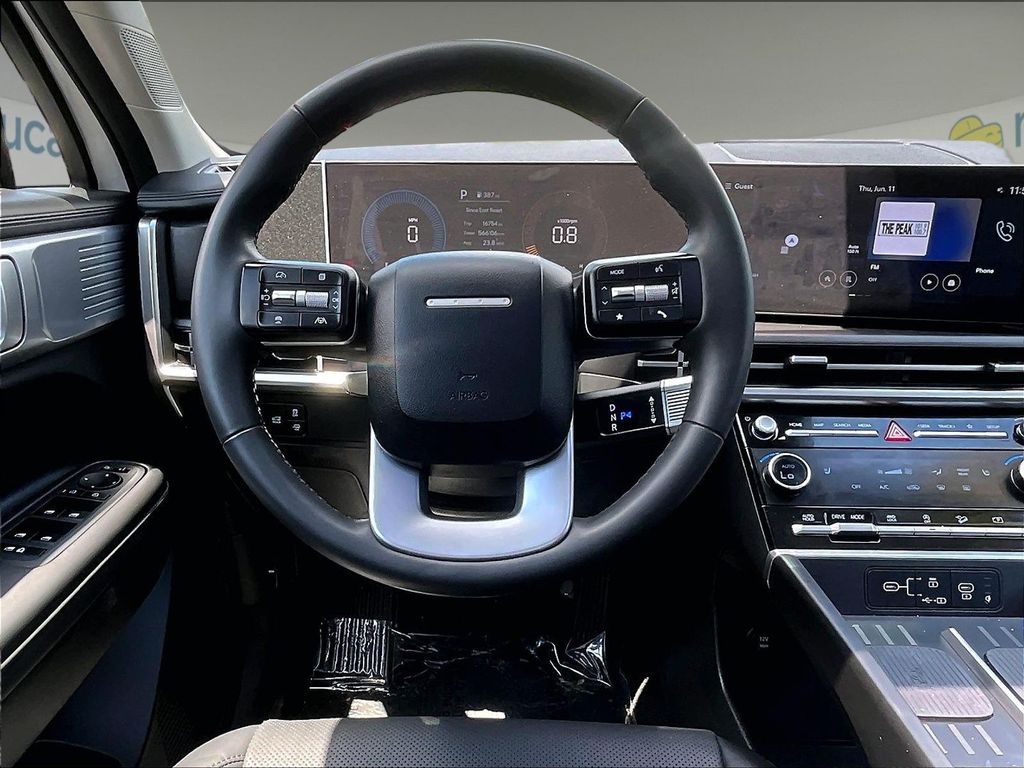 2025 Hyundai Santa Fe — photo 17