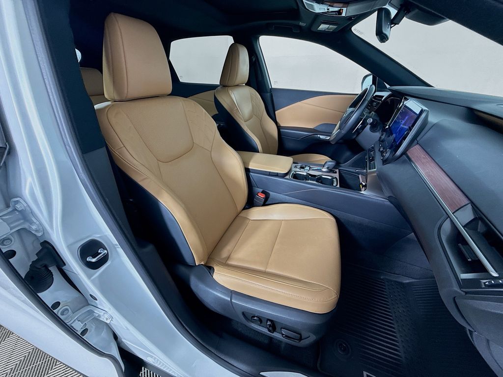 Thumbnail: 2024 Lexus RX - 29