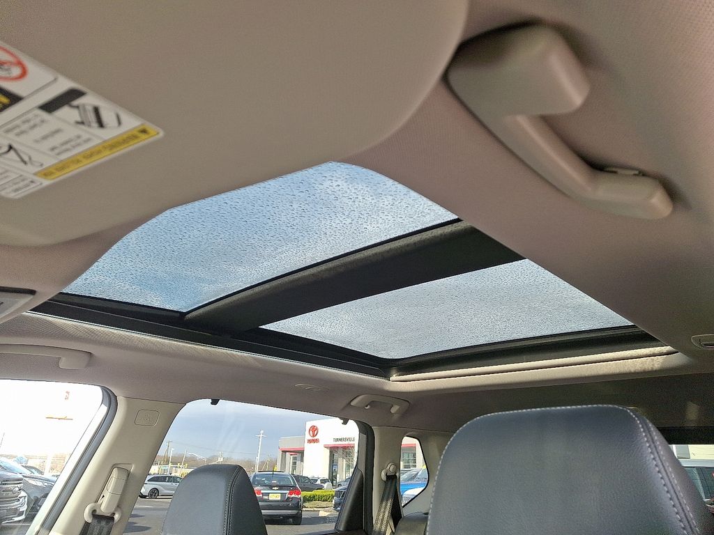 Thumbnail: 2021 Nissan Rogue - 15