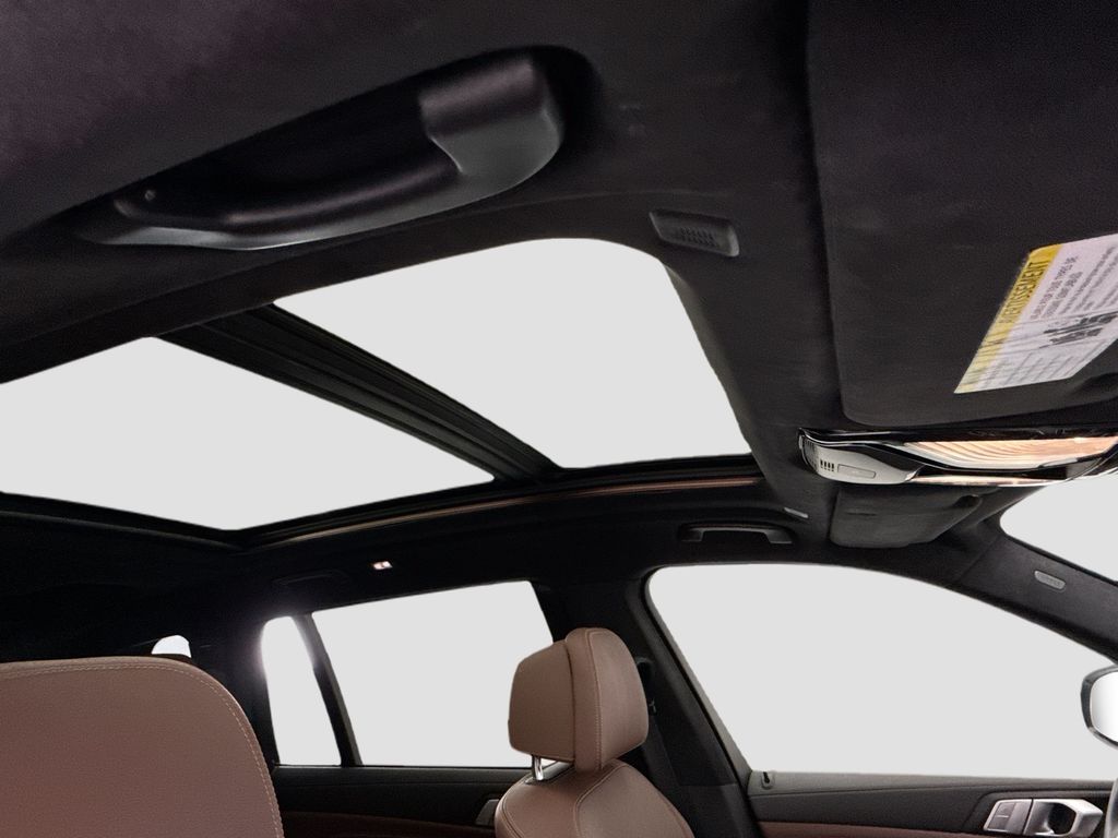 Thumbnail: 2019 BMW X7 - 17