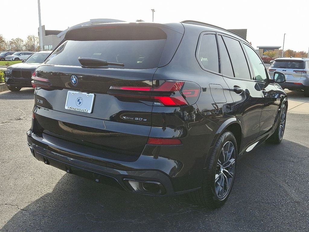 Thumbnail: 2026 BMW X5 - 6