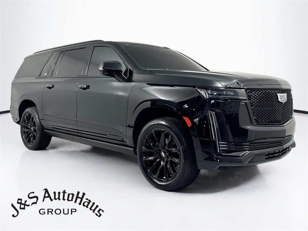  2023 Cadillac Escalade ESV Sport 4WD   