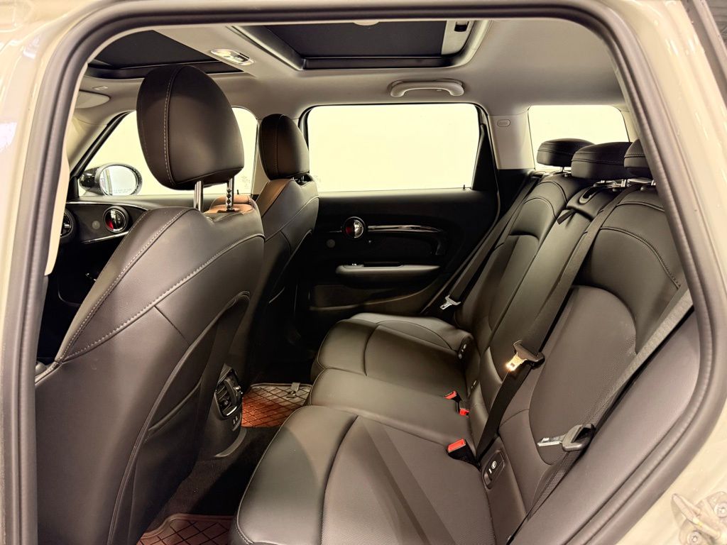 Thumbnail: 2022 MINI Cooper Clubman - 11