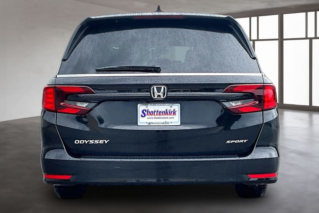 Used 2024 Honda Odyssey Van