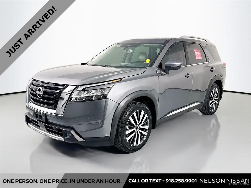 Gray (Gun Metallic) 2022 Nissan Pathfinder Platinum FWD SUV / Crossover Front-Wheel Drive 9-Speed Automatic