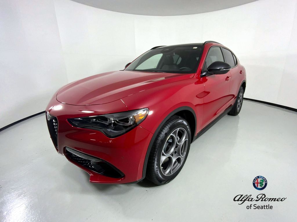 2025 Alfa Romeo Stelvio AWD