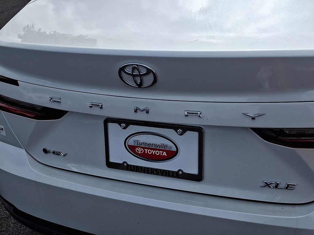 Thumbnail: 2025 Toyota Camry - 30