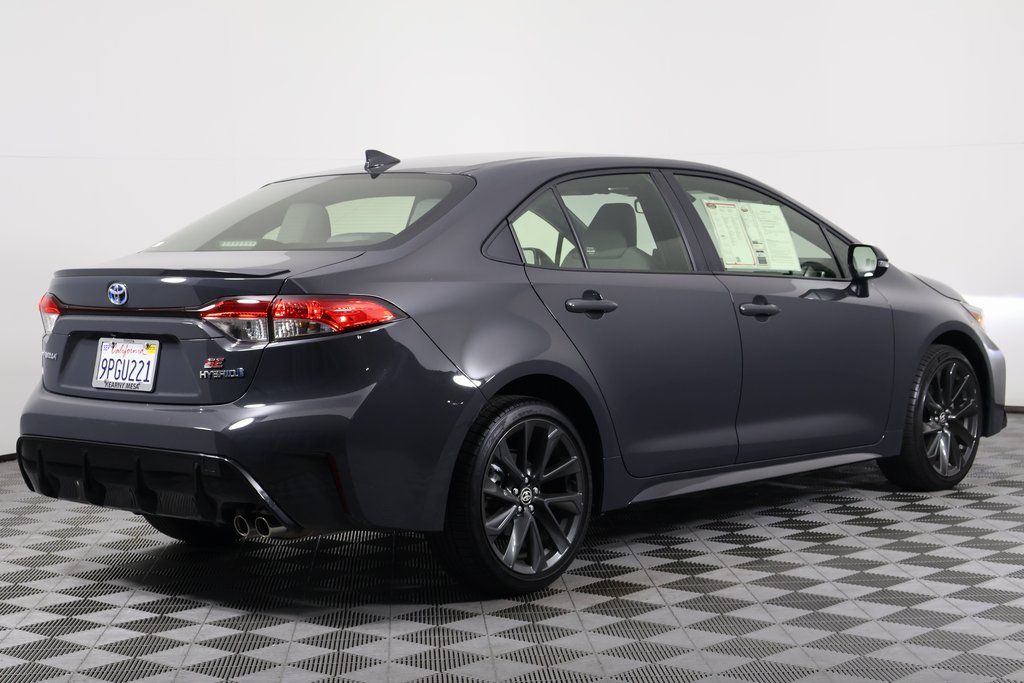 Thumbnail: 2024 Toyota Corolla - 4
