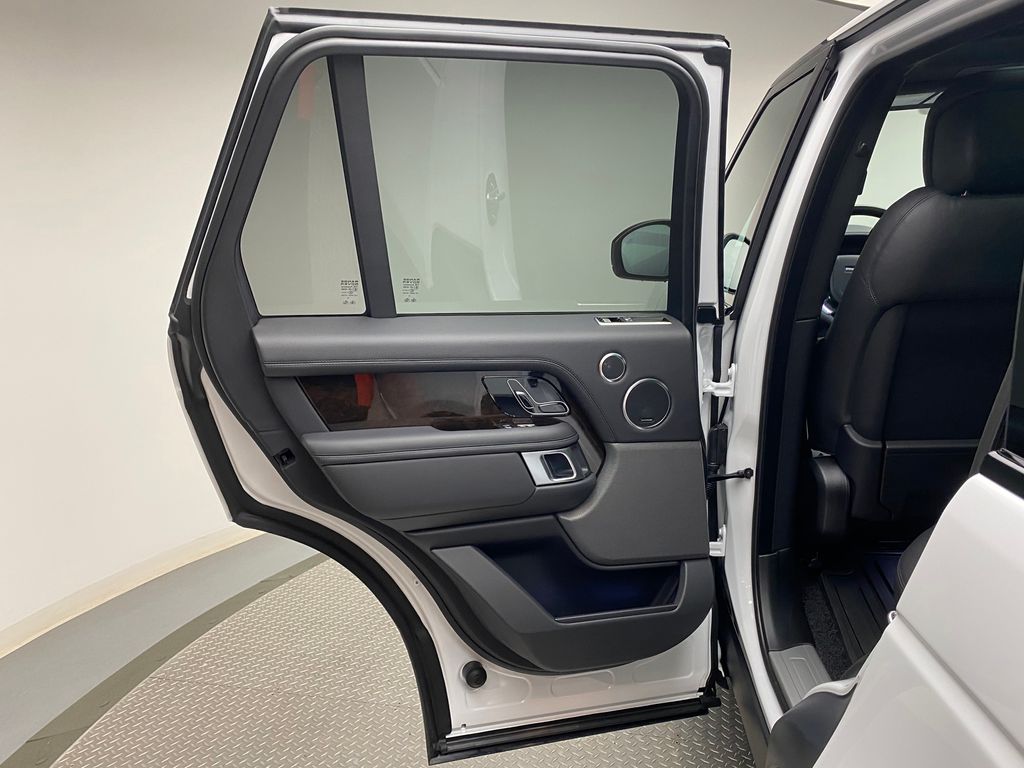 2020 Land Rover Range Rover HSE 12
