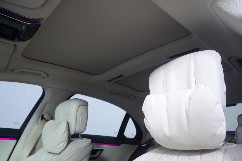 Thumbnail: 2022 Mercedes-Benz S-Class - 11