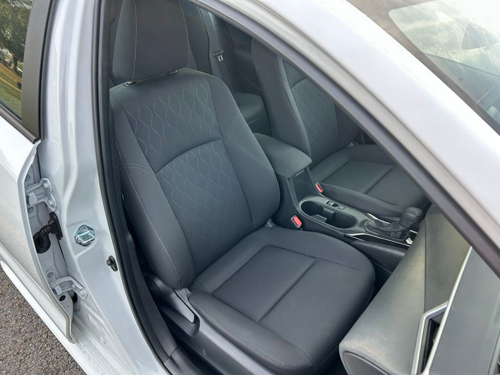 Thumbnail: 2025 Toyota Corolla - 15