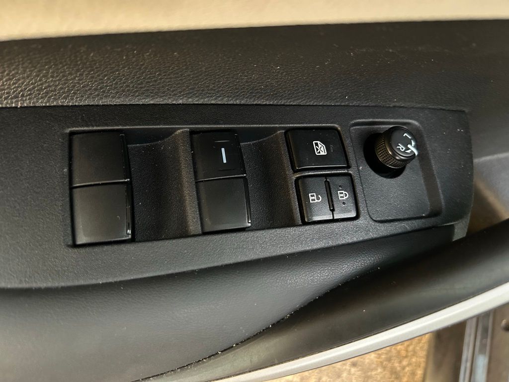 Thumbnail: 2025 Toyota Corolla - 16