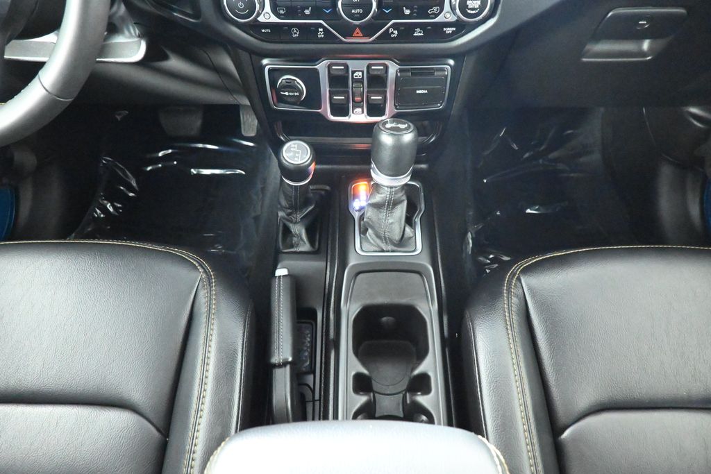 Thumbnail: 2024 Jeep Wrangler - 26