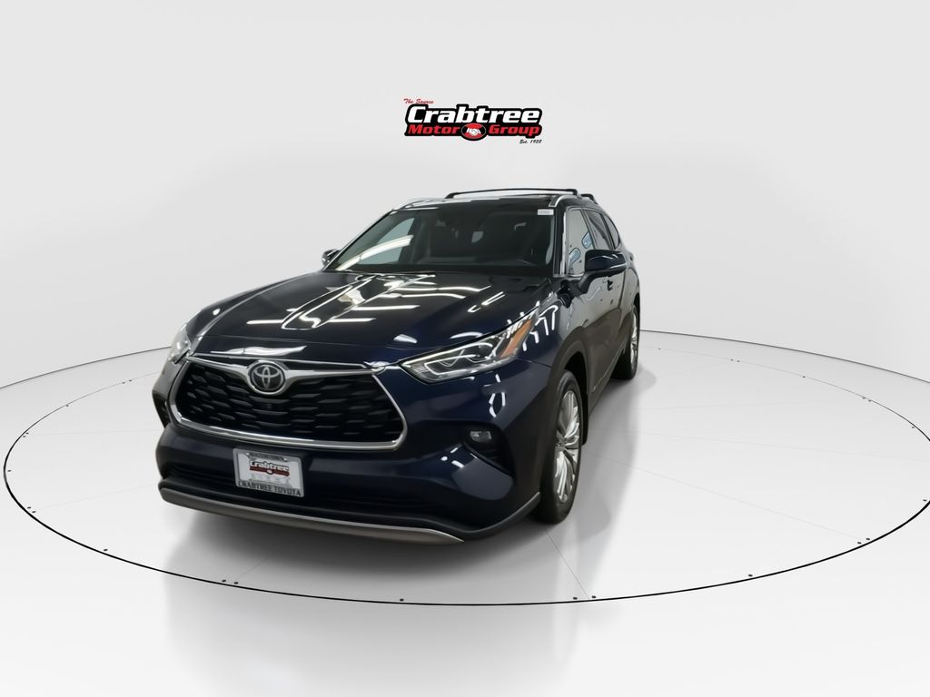 Used 2023 Toyota Highlander SUV