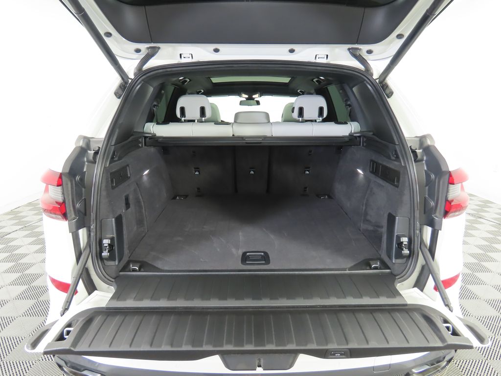 Thumbnail: 2023 BMW X5 - 29