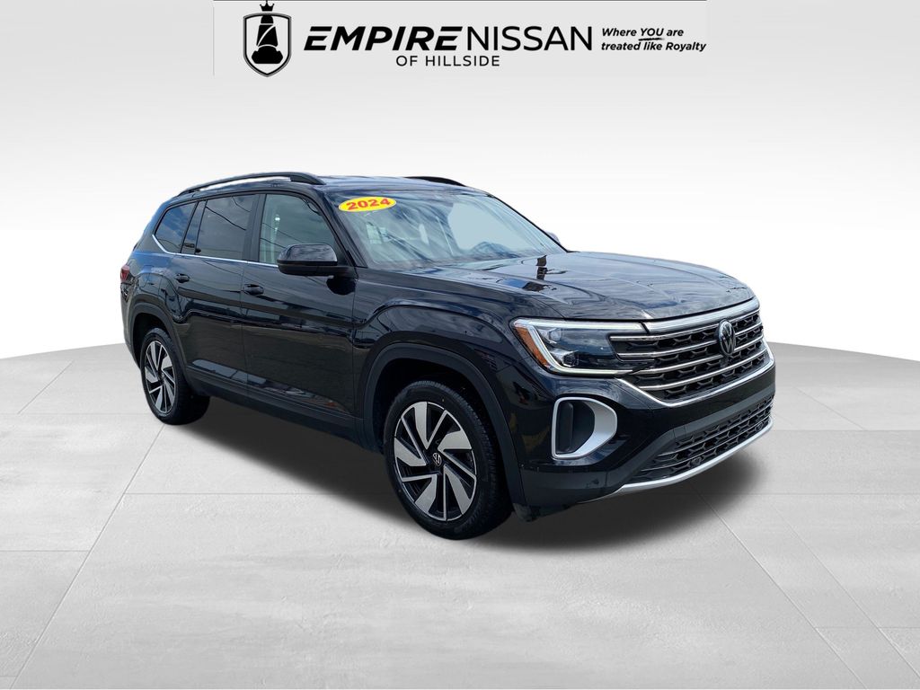 Red 2024 Volkswagen Atlas SE 4Motion with Technology SUV / Crossover All-Wheel Drive 8-Speed Automatic