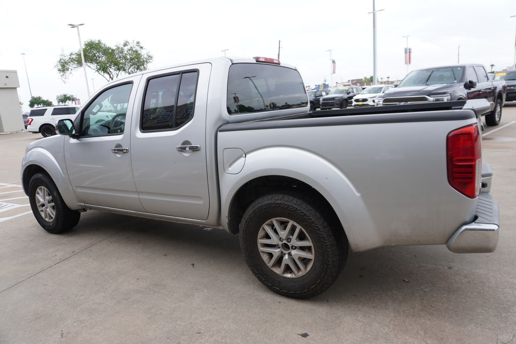 View vehicle photo 4