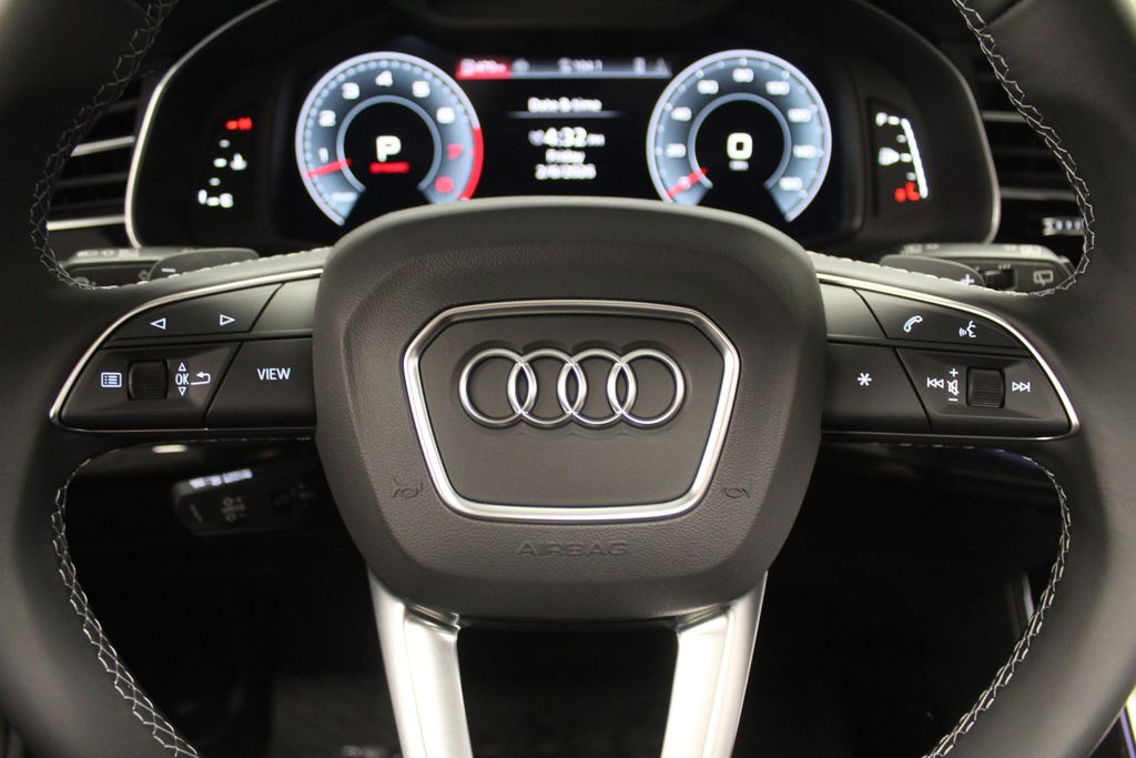 Thumbnail: 2026 Audi Q8 - 30